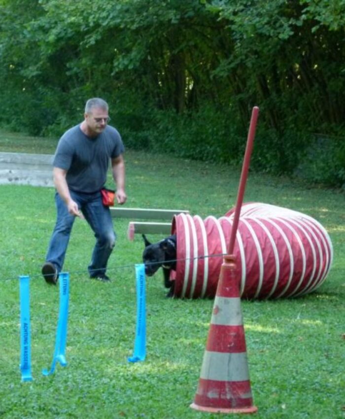 Und Action